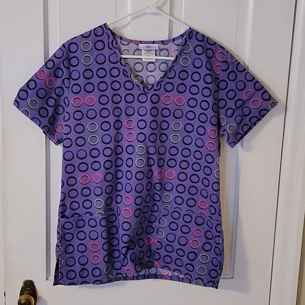 Scrub top
